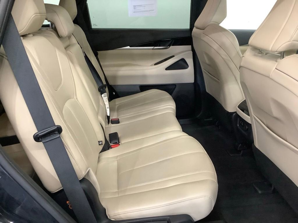 2023 INFINITI QX60 PURE