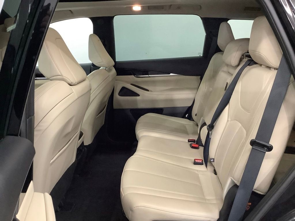 2023 INFINITI QX60 PURE