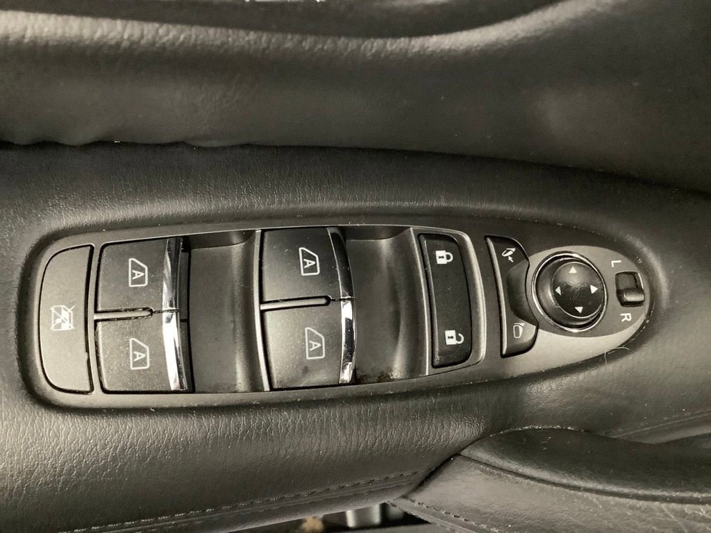 2013 INFINITI QX56 Base