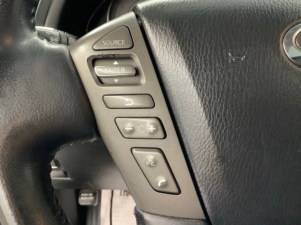 2013 INFINITI QX56 Base