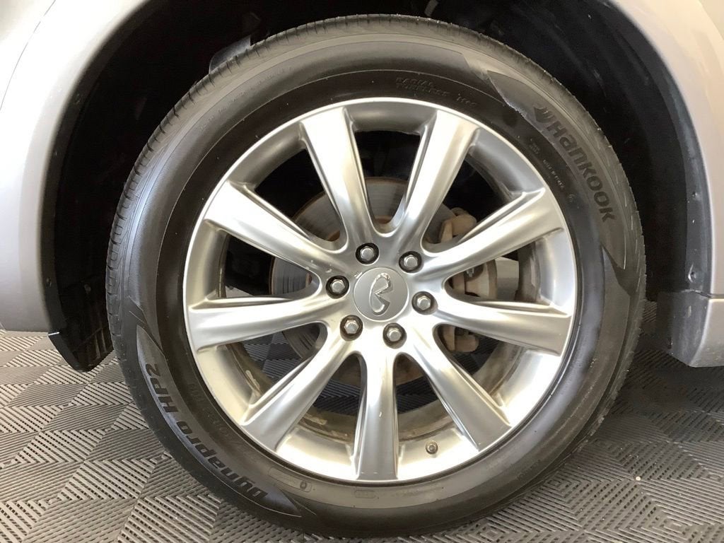 2013 INFINITI QX56 Base