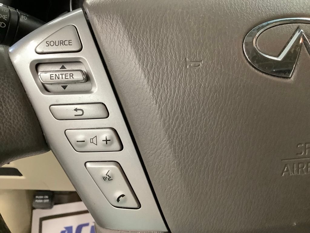 2017 INFINITI QX80 Base
