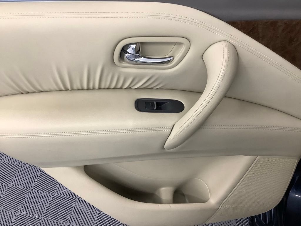 2017 INFINITI QX80 Base